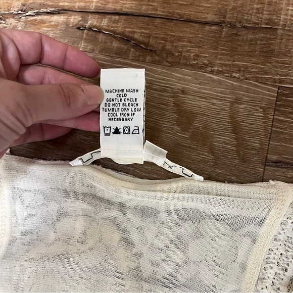 VINTAGE Max Studio Lacey Cream Blouse & Tiered Mini Skirt Set Size XS - Picture 5 of 14